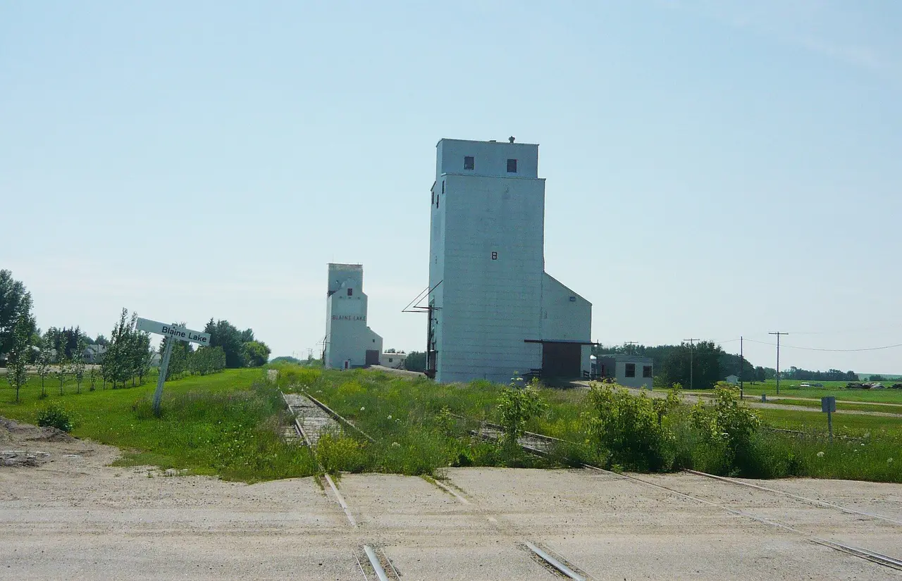 The grain elevators from the railway crossing, 2011